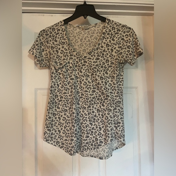 Grey cheetah print top - Picture 1 of 2